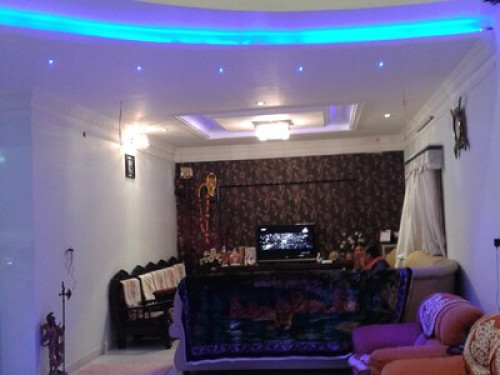 12 ft round window and lavish home! - Gallery - 26