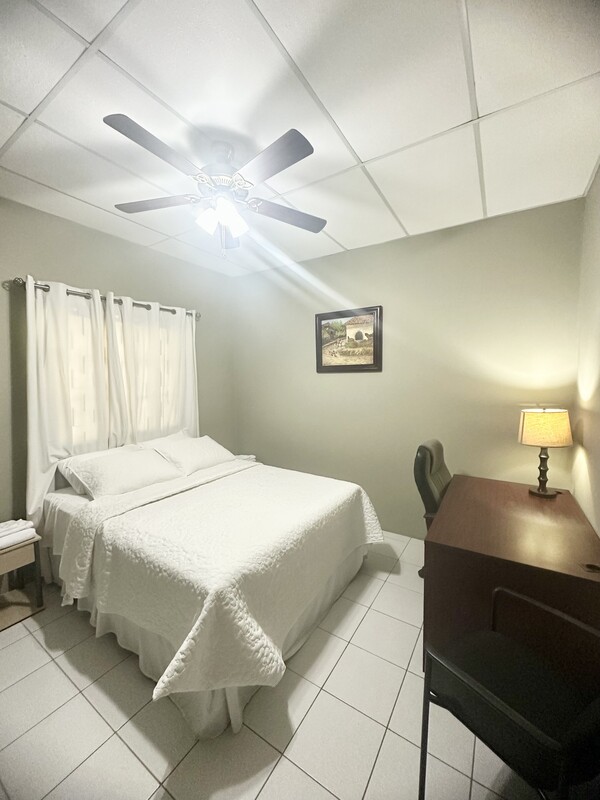 Queen Room(Single Bed) - 1