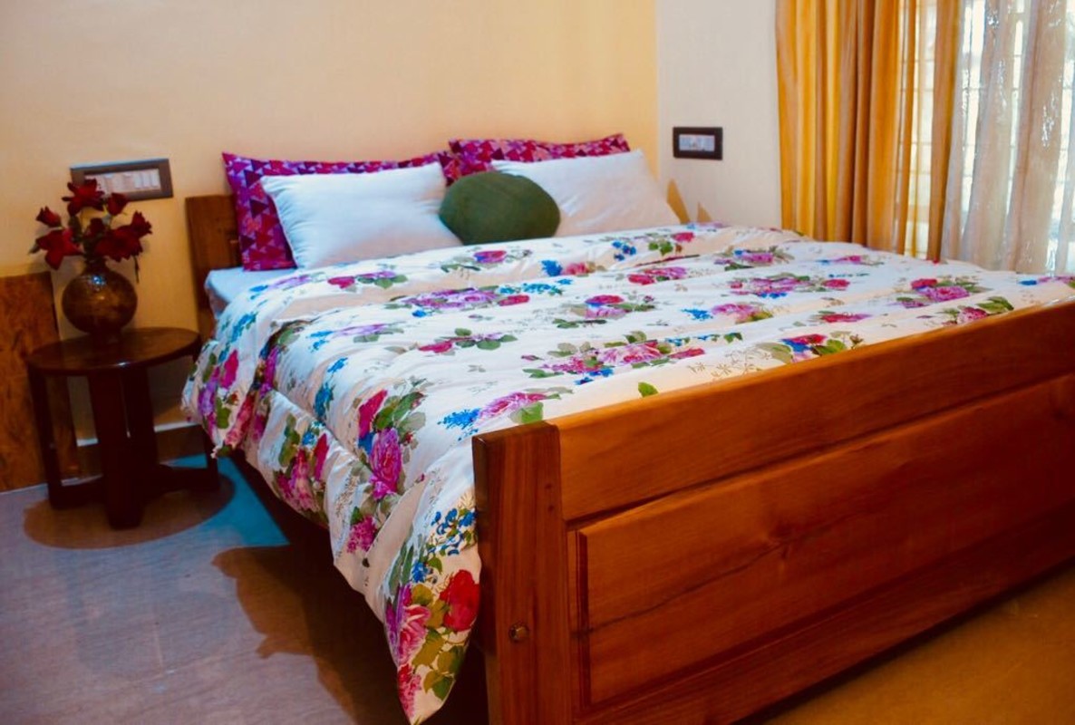 1 Room (Full Room) - 1