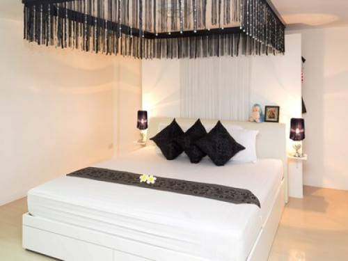 White Elegance & a Touch of Romance - Gallery - 26
