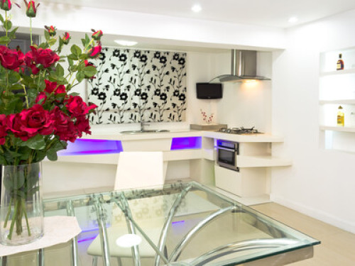 White Elegance & a Touch of Romance - Gallery - 27