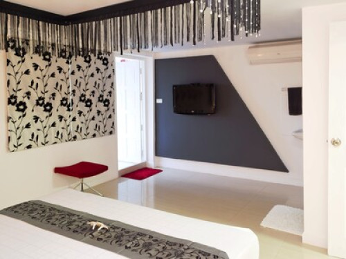 White Elegance & a Touch of Romance - Gallery - 41