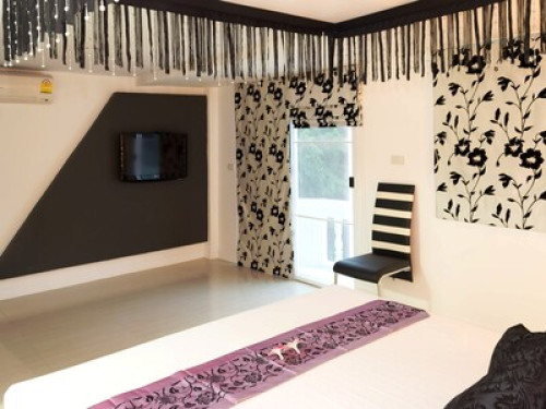 White Elegance & a Touch of Romance - Gallery - 49