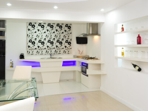 White Elegance & a Touch of Romance - Gallery - 30