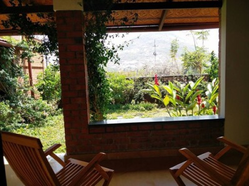 Spacious courtyard home  - Gallery - 17