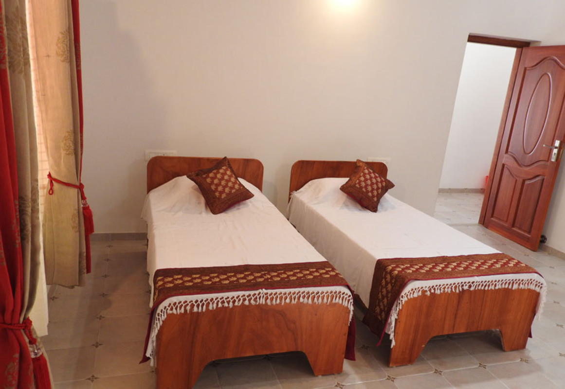 Deluxe Room(Full Room) - 1