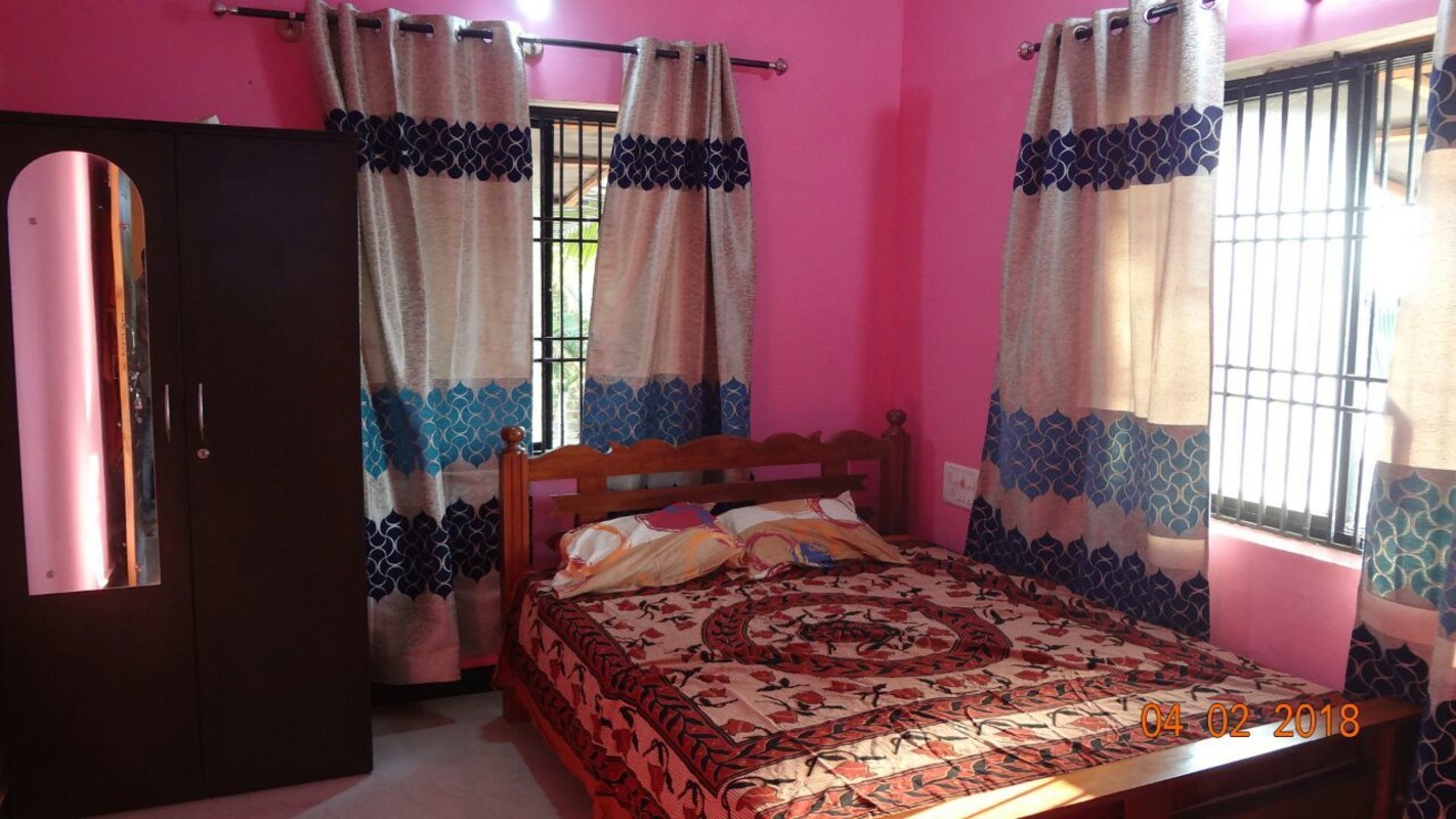 1 BED ROOM(Single Bed) - 1