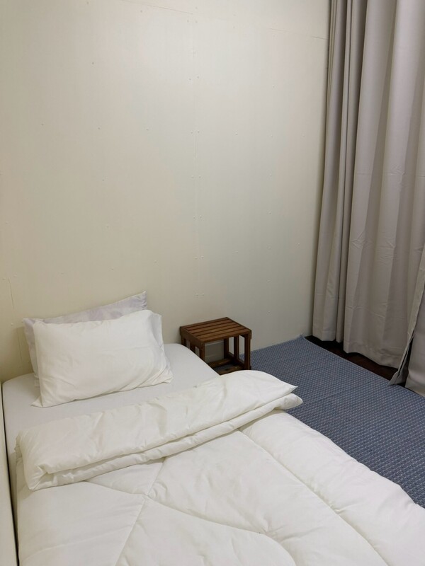 A Small Bedroom With Balcony [Fan Room](Full Room) - 1