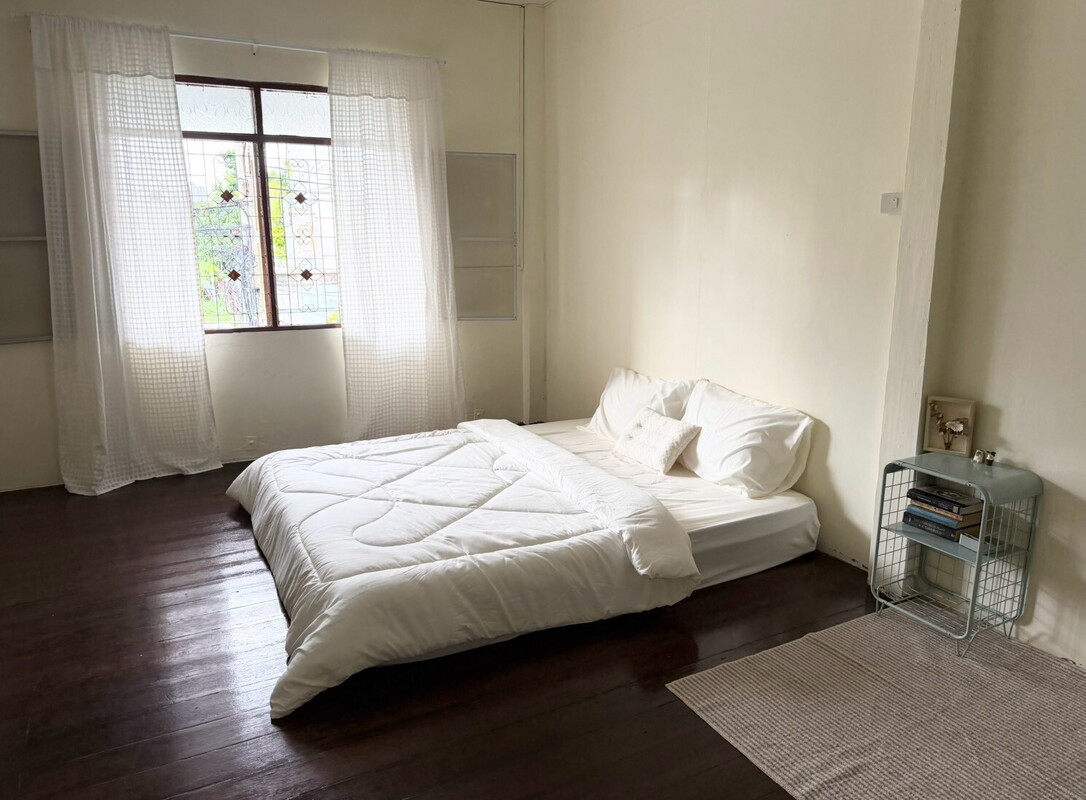 A Big Bedroom [AC Room](Full Room) - 1