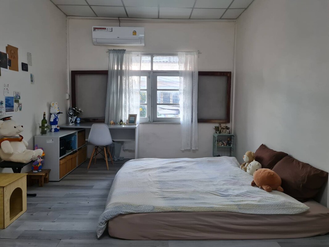 Big Bedroom [AC Room](Full Room) - 1