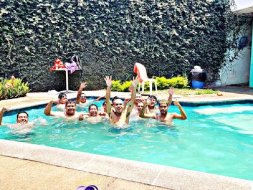 Pool party house - Gallery - 12