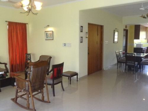 Entire Ground Floor with Garden - Gallery - 9