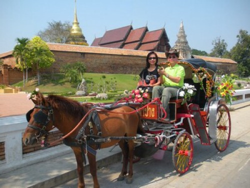 Northern Cultural Home in Lampang - Gallery - 3