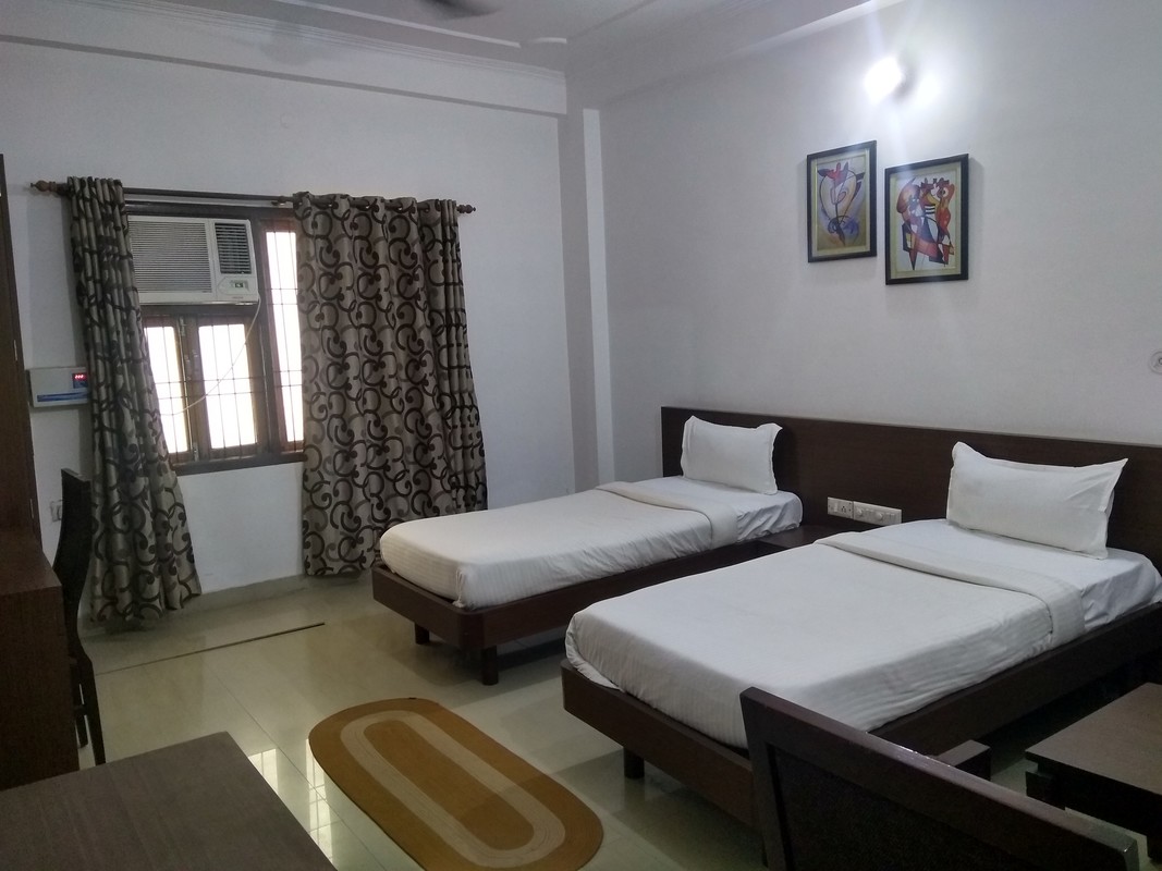 Air Conditioned Twin Room With An Extra Mattress If Asked For (extra Charges Applicable)(Single Bed) - 1