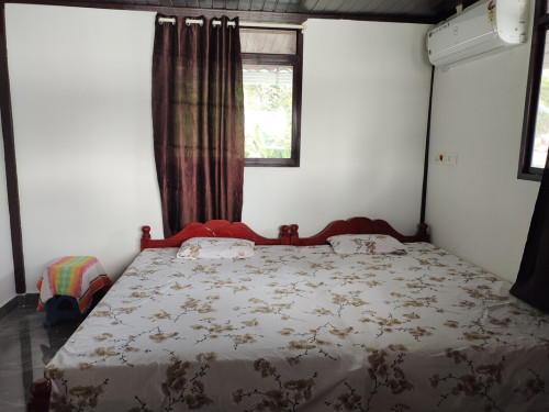 Lake view home stay kundara.