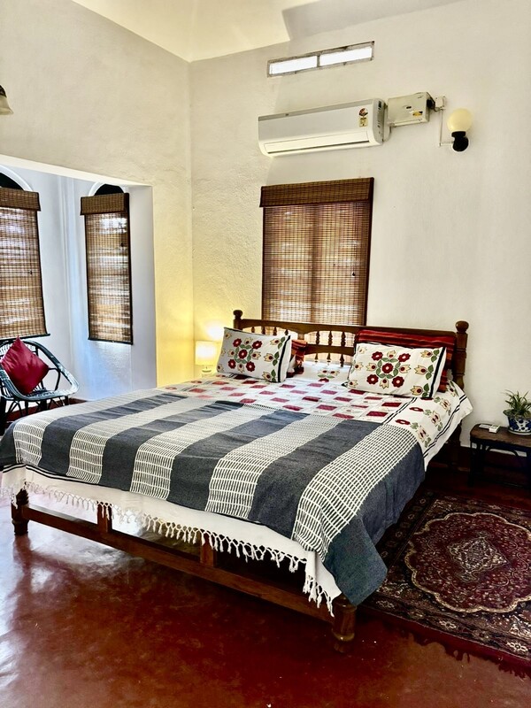 Deluxe Double Bedroom With Veranda(has An Additional Room To Sleep An Extra Person Or  Children)(Sin - 1