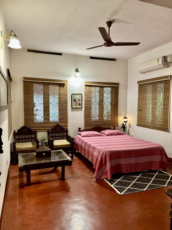 Deluxe Double Bedroom With Tub(Single Bed) - 1