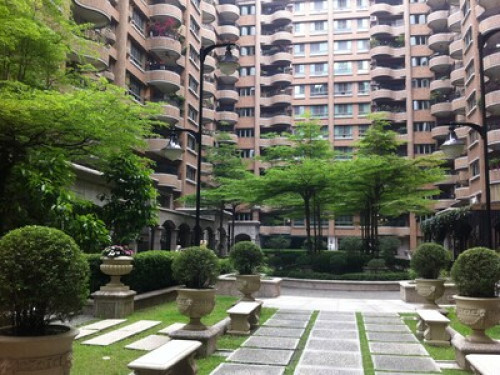  A Comfortable Home in a Happy City - Gallery - 5