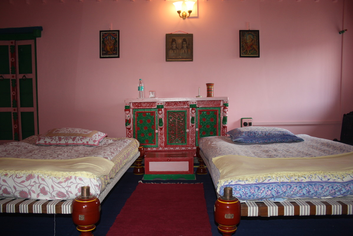 Gulabi Medi(Single Bed) - 1