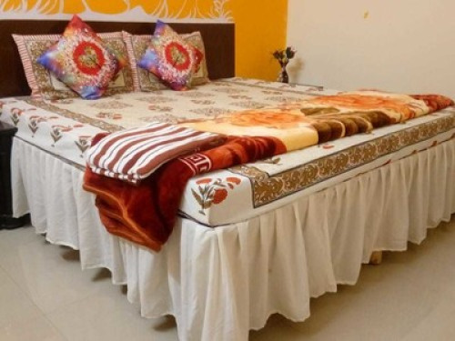 Artistic Home - Gallery - 7