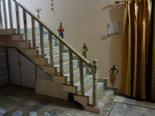 Luxurious 4-Bedroom Villa at Abu Rd - Gallery - 17