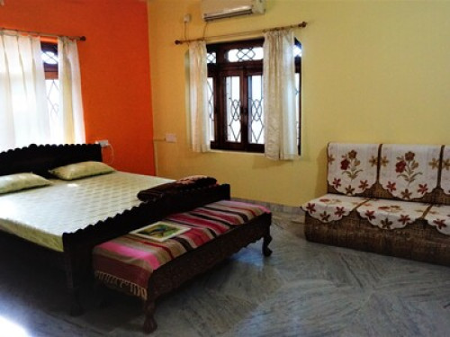 Luxurious 4-Bedroom Villa at Abu Rd - Gallery - 5