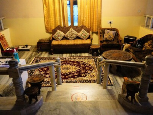 Luxurious 4-Bedroom Villa at Abu Rd - Gallery - 27