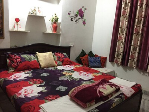 The Royal Homestay - Gallery - 12