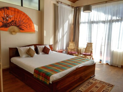 Sha Ri Loum.....a Home in the Hills - Gallery - 5