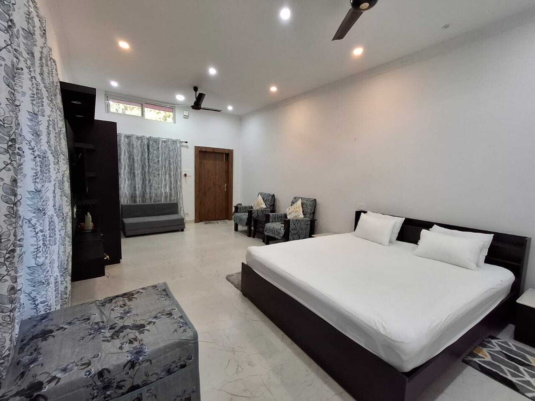 Room 4(Single Bed) - 1