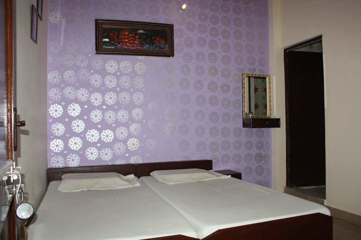 Deluxe Double Bed Room (Single Bed) - 1