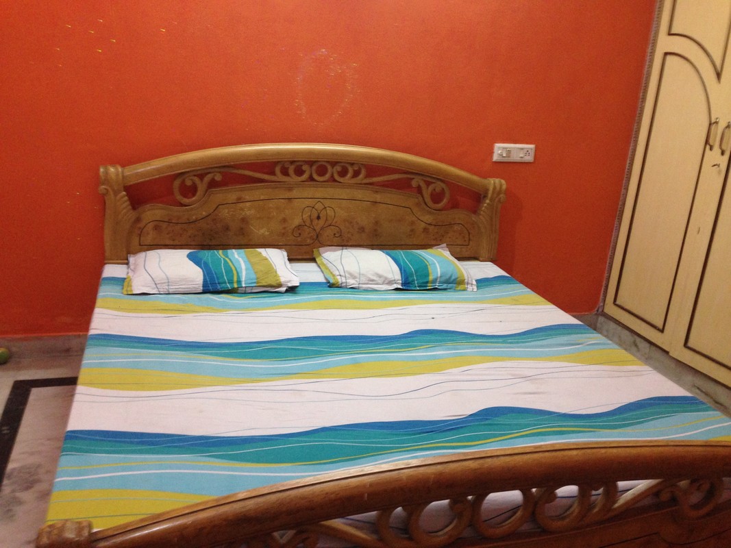 Room With Common Bathroom (Full Room) - 1