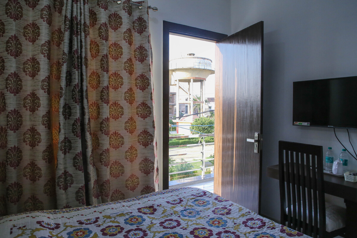 SHAYAM(Full Room) - 1