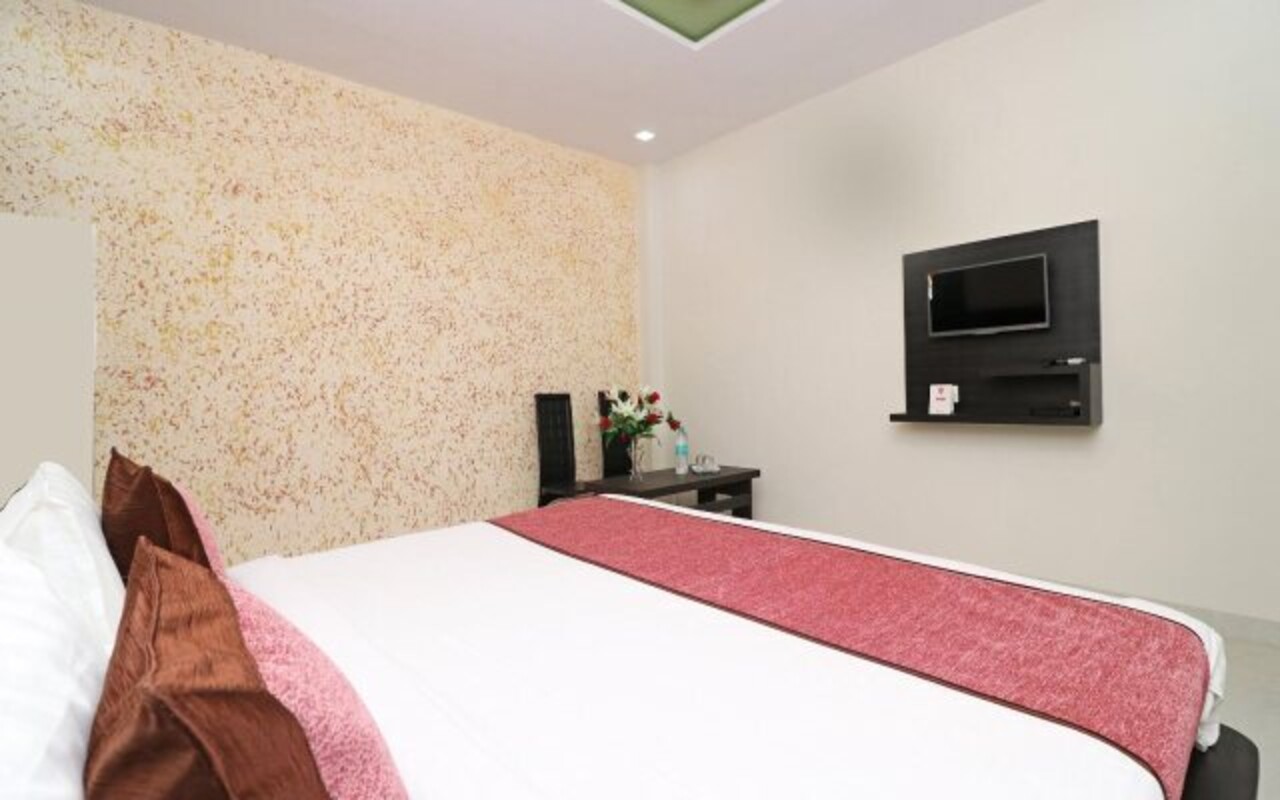 Superior Bedroom(Single Bed) - 1