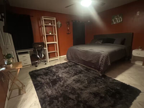 Cozy room for rent 