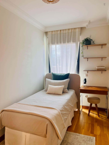 Room in Calle la Esterlizia, La Luz for 188 m² with 3 bedrooms - Gallery - 4