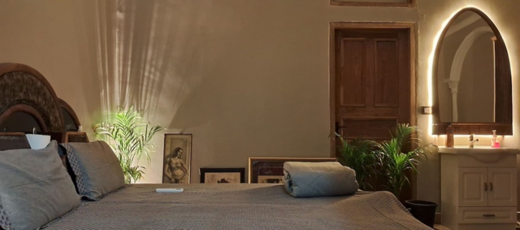 Dungeon (Single Bed) - 1