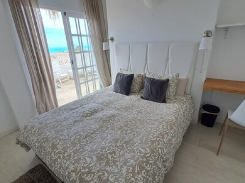 Room with en-suite bathroom - Gallery - 2