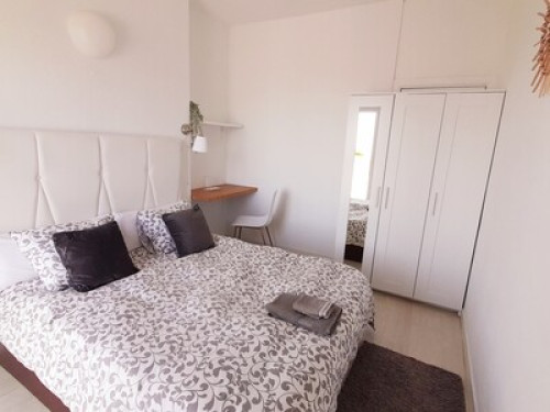 Room with en-suite bathroom - Gallery - 15