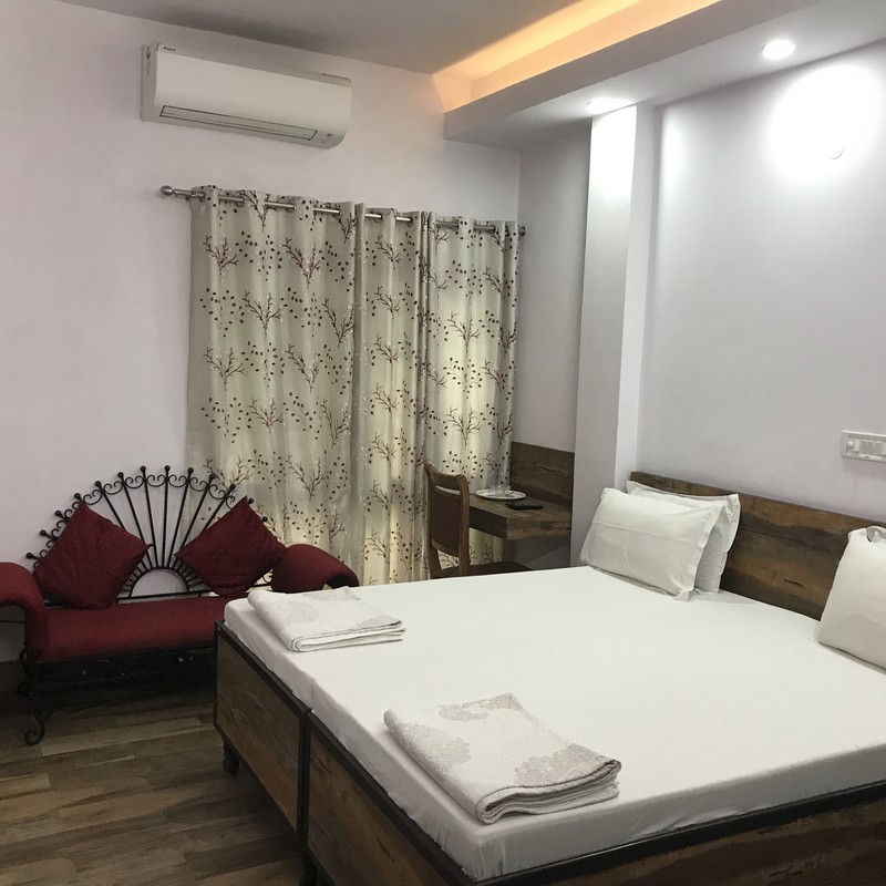 Deluxe Double Bedroom(Single Bed) - 1