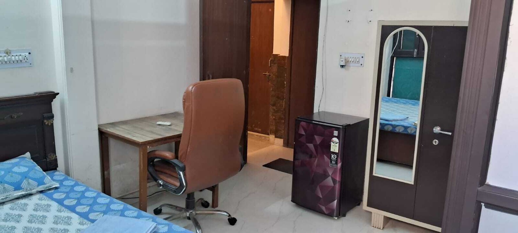Single Room(Full Room) - 1