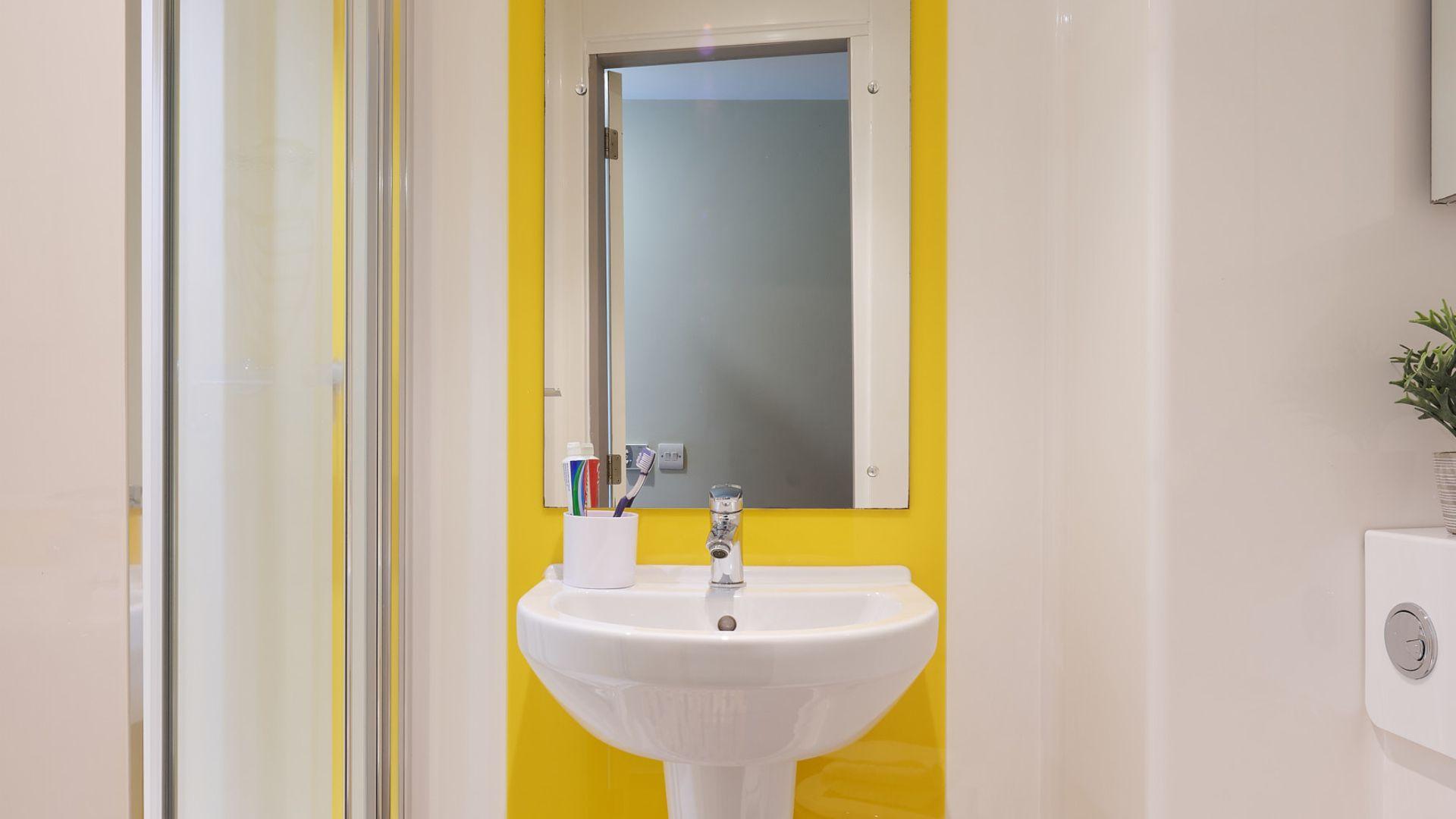 Deluxe Premium En-Suite - Gosford Gate - Gallery - 10