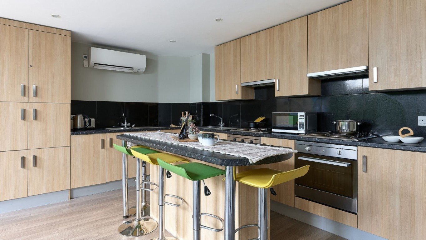 Penthouse En-Suite  -  Gosford Gate  - Gallery -  2