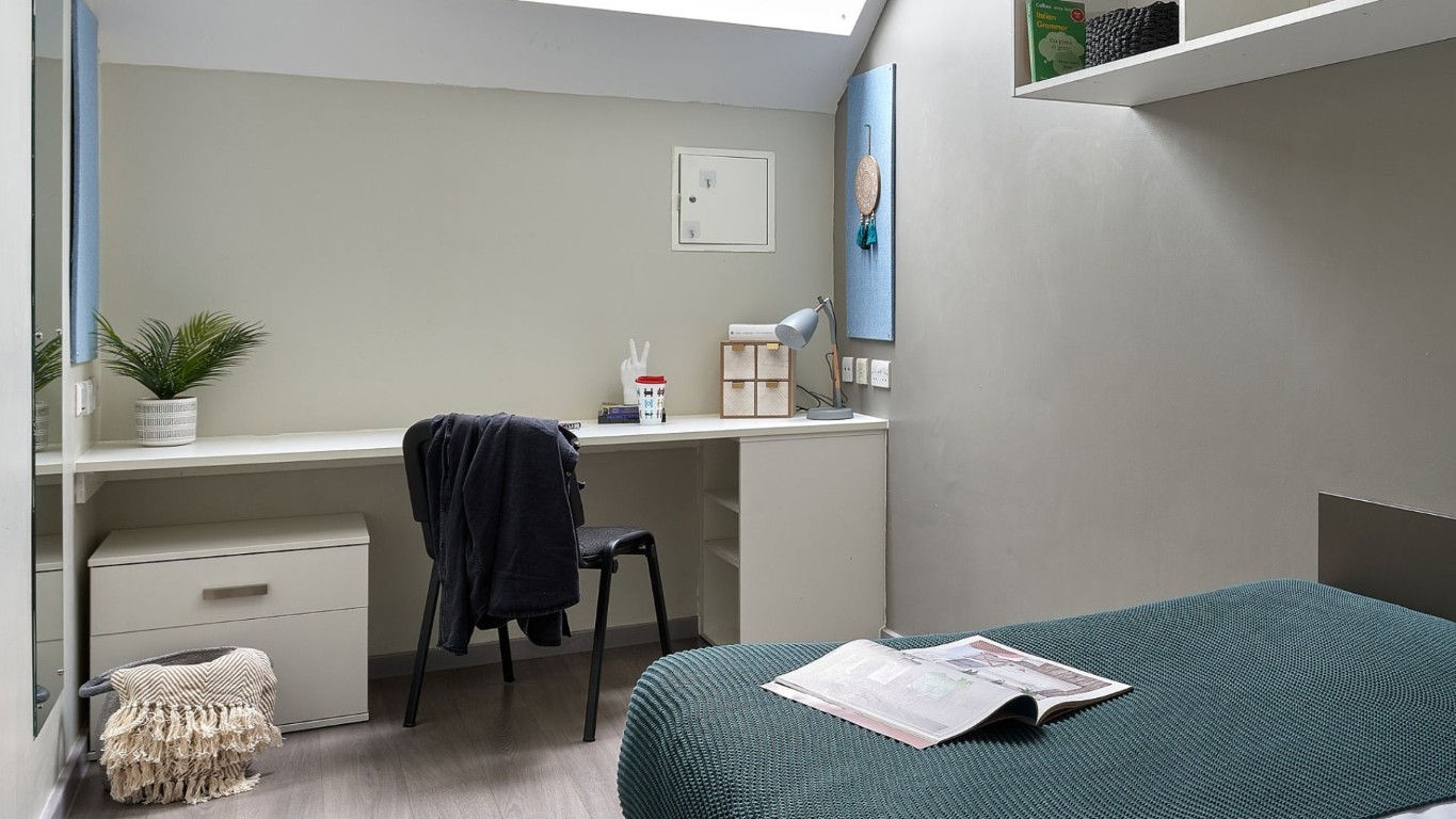  Penthouse En-Suite  -  Gosford Gate  - Gallery -  6