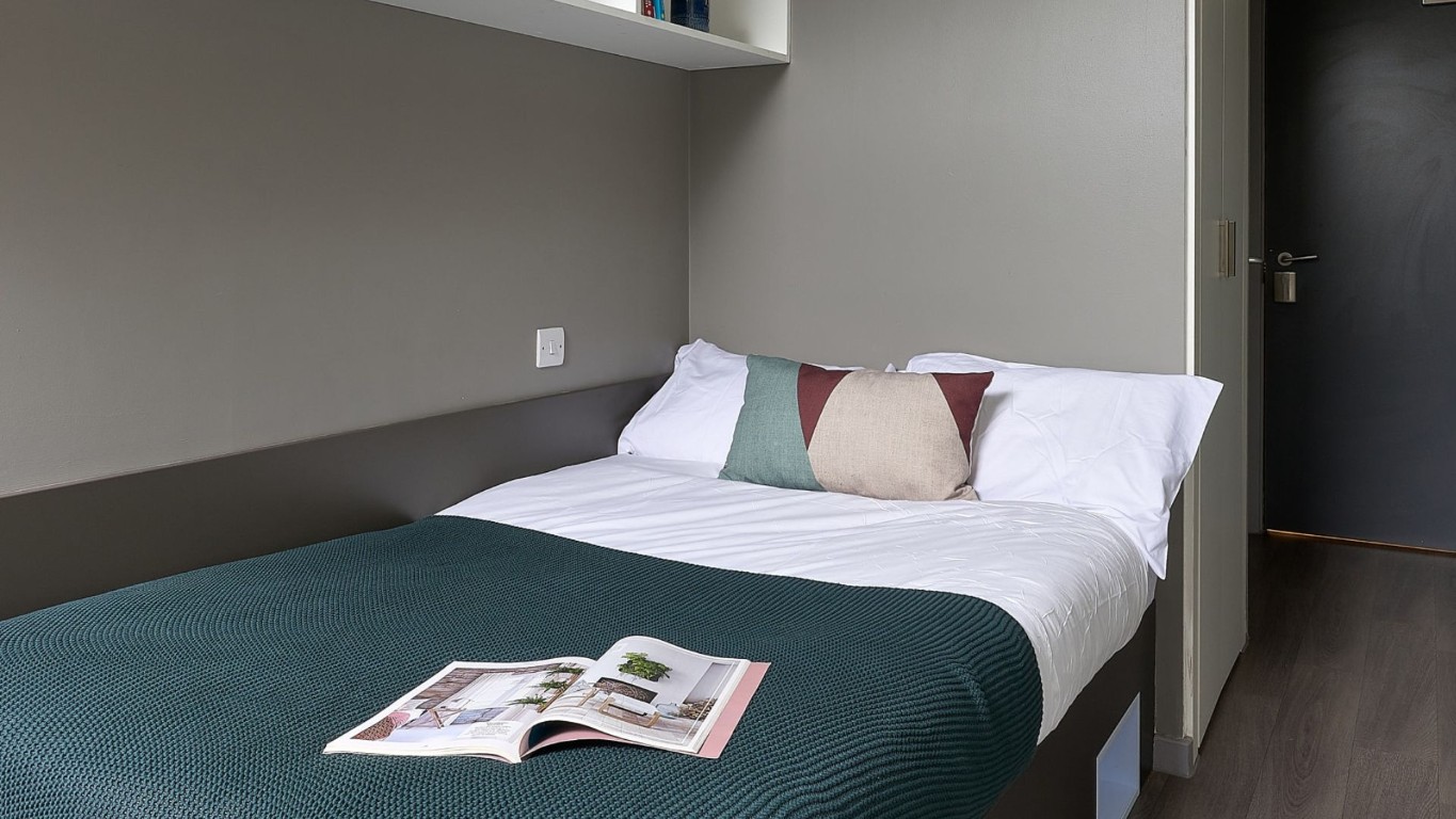  Penthouse En-Suite  -  Gosford Gate  - Gallery -  7