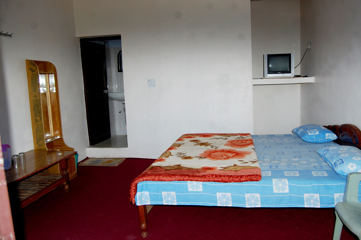 Double Bed Mountain Facing(Single Bed) - 1