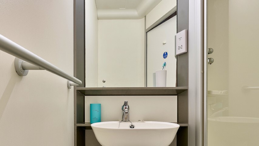 Premium En-Suite - Trust House - Gallery - 12