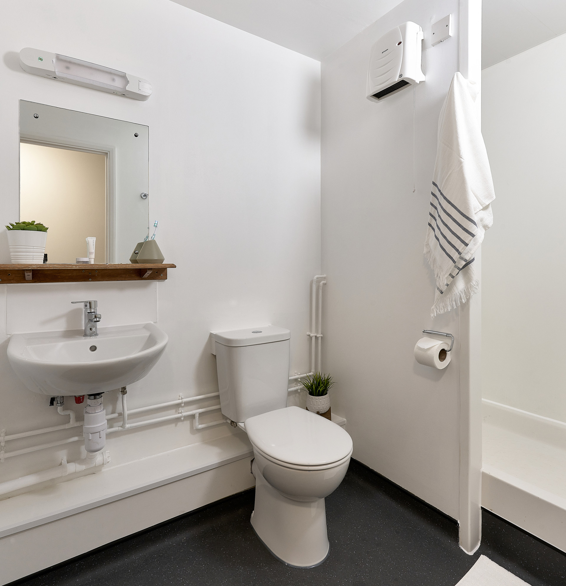 Classic Shared Flat - 3
