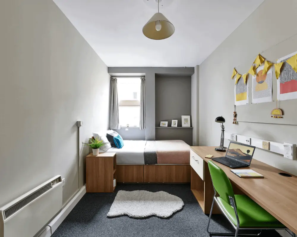 Basic En-Suite - 1