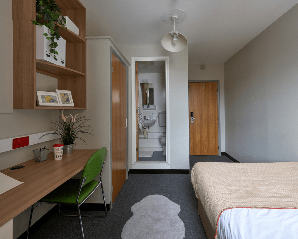  Classic En-Suite  -  Northernhay House  - Gallery -  4